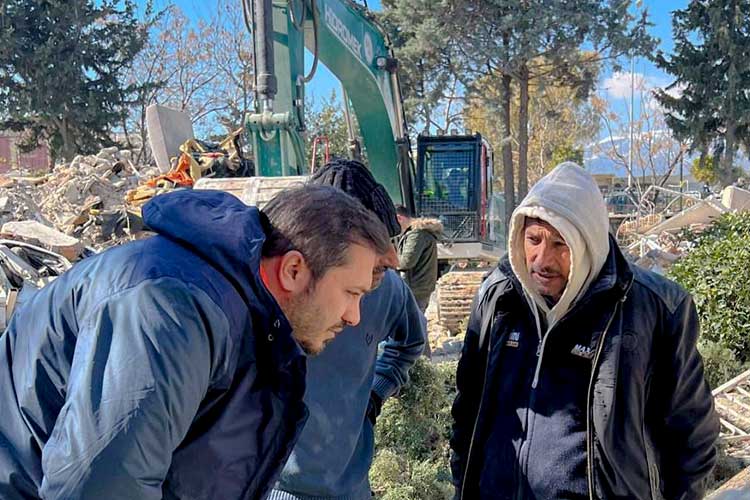 Dr. Balwi leistet medizinische Hilfe im Erdbebengebiet der Türkei