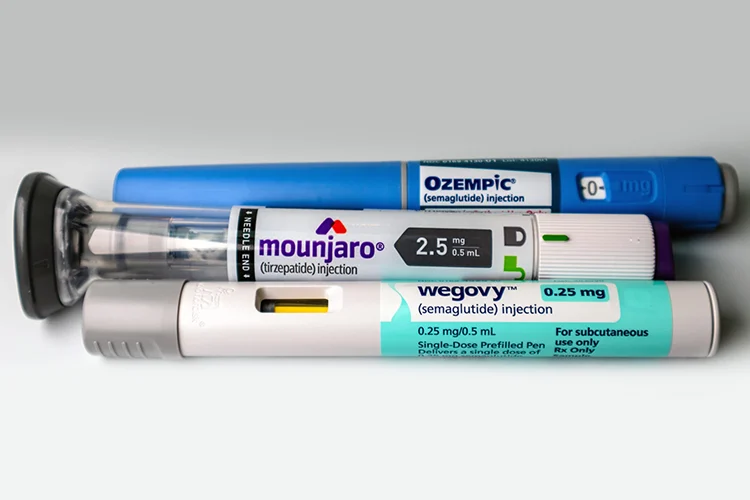 Ozempic- und Wegovy-Spritzen nebeneinander